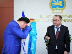 БОАЖЯ-ны Төрийн нарийн бичгийн дарга Д.Ганболд ажлаа хүлээж авлаа 