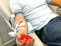 Иргэд цусаа хандивлах аянд идэвхтэй оролцож байна