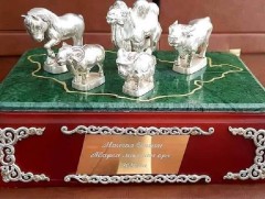 Дорнодын нэг өрх хошой аварга, зургаан өрх улсын аварга малчин болжээ