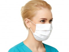 Амны хаалт зүүхийн өмнө гараа халдваргүйжүүлэгч эсвэл савангаар угаах хэрэгтэй