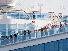 “Diamond Princess” усан онгоцон дээр байрлаж байсан АНУ, Австралийн иргэдээс “COVID-19” вирус илэр..
