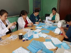 Нийслэлийн түргэн тусламжийн төвийнхөн өөрсдөө амны хаалт оёжээ