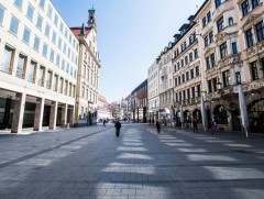 ХБНГУ-д оюутан залуусыг байрнаас нь гаргасан, хөөж байна гэх ташаа мэдээлэл цахим орчинд тарж байна