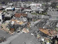 АНУ-ын Теннесси мужийн Нэшвиль хотыг хүчтэй хуй салхи дайрчээ