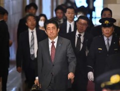 Япон улсын Засгийн газар хилийн зорчих хөдөлгөөнийг улам чангатгав