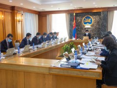 Засгийн газар ээлжит хуралдаанаа хийж байна