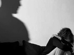 Хөл хориотой үед архидан согтуурч, хүүхдийн эрх зөрчиж байна 