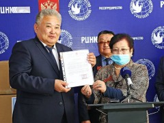 ОХУ-ын Буриад улсад амны хаалт хандивлалаа