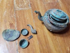 Хуучны эд зүйл хууль бусаар олборложээ