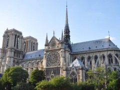 Парисын дарь эхийн сүмийн оройг хуучин маягаар нь сэргээн завсарлахаар болжээ