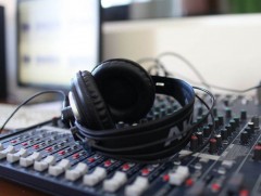 Угандагийн үндэсний урлаг, хөгжмийн зэмсгийн тухай 