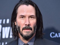 Жүжигчин Киану Ривз комик зохиол бичжээ