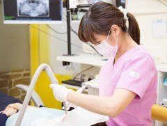 Ахмадууд хиймэл шүд хийлгэхэд хүндрэлтэй байна   