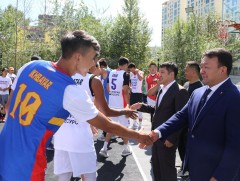 Н.Түвшинбаяр, Э.Бадар-Ууган нар сагсан бөмбөгчдийн бэлтгэлтэй танилцлаа