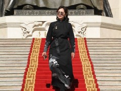 Б.Мөнхзул: Анх лангуу түрээсэлж, гурилан бүтээгдэхүүнээ таксигаар зөөхөөр ашиггүй болох гээд байса..