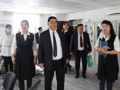 БШУЯ-ны Төрийн нарийн бичгийн дарга Д.Батбаатар харьяа байгууллагуудын үйл ажиллагаатай танилцлаа