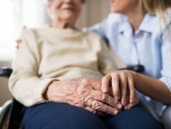 Улсын хэмжээнд 93 байгууллага олон нийтийн оролцоонд түшиглэсэн халамжийн үйлчилгээ үзүүлж байна