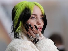 “Fender” компани Билли Айлиш нэрийн үкүлэлэ хөгжим худалдаанд гаргалаа