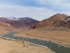 Хангай, Хэнтийн бүс нутгаас говийн аймгууд руу ус татах талаар судалж байна 