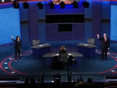 АНУ-ын  дэд  ерөнхийлөгчид  нэр дэвшигчдийн халз мэтгэлцээн боллоо