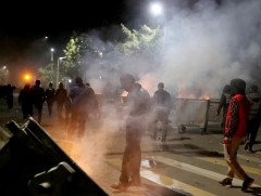 Киргизэд  болсон үймээний үеэр  мянга гаруй хүн бэртжээ 