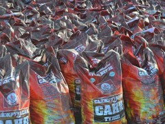 Тээвэрлэлтээс шалтгаалж бутарч, үйрсэн шахмал түлш ирж байна