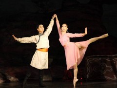 ДБЭТ “Уран хас” балетыг өнөөдөр цахимаар үзэгчдэд хүргэнэ