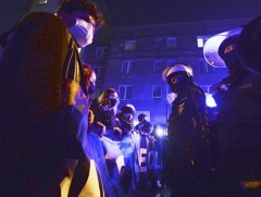 Польшийн Засгийн газар Үр хөндөлтийн тухай хуулийн шинэ тогтоолын хэрэгжилтээ хойшлууллаа