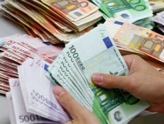 ОХУ-ын эсрэг авсан хориг арга хэмжээний уршгаар Европын холбоо жилд 21 тэрбум еврогийн алдагдал ам..