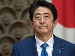 Абэ Шинзог “Хүндэт легионы одон