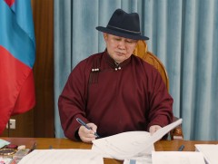 Монгол Улсын Ерөнхийлөгч Х.Баттулгын Монгол бичгийн хичээл /№2/