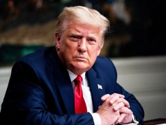 АНУ: Европ, Латин Америкийн зарим орны  иргэдийг хилээр нэвтрүүлэхийг хориглосон шийдвэрээ цуцалжээ