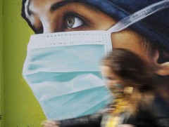 Европын зарим оронд хорио цээрийн дэглэмээ улам чангатгаж байна