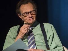 Домогт хөтлөгч Ларри Кинг 87 насандаа бурхны оронд дэвшлээ