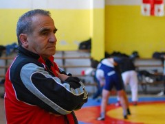 Гүржийн нэрт дасгалжуулагч Нугзар Схирели таалал төгсжээ