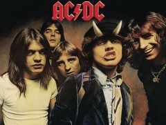 Рок архив: “AC/DC” хамтлагийн уран бүтээлийн тухай