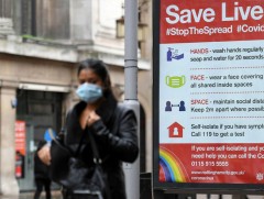 Их Британи гадаадаас  ирж буй иргэдийг тусгаарлалтад байлгана 