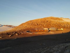 Наранд ойрхон өвөлжөө