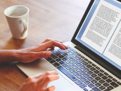 Ахлах ангийн сурагчдын дунд эсээ бичлэгийн уралдаан зарлалаа