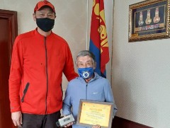 Өдгөө 78 настай ахмад гүйгч Б.Болд 14 хоногт 242.3 км зам туулжээ