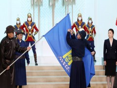 “Монголын Ардчилсан холбоо” төрийн бус байгууллагыг Монгол Улсын Баатар цолоор шагналаа
