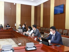 Коронавируст халдварын хариу арга хэмжээ, эмчилгээ, эмнэл зүй, цаашид авах арга хэмжээний талаар м..