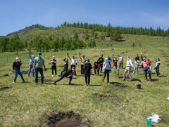 Үр хүүхдийнхээ эдлэх хүрээлэн буй орчныг хамгаалснаар хойч үе илүү эрүүл, аюулгүй орчинд амьдарна