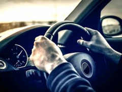 Эрхээ хасуулсан 40531 жолоочийн тээврийн хэрэгсэл жолоодох эрхийг сэргээжээ