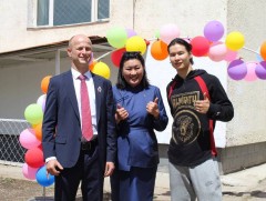 Б.Баттөр болон НҮБ-ын Хүүхдийн сангийн хандиваар “Өнөр бүл” төвд байгуулсан жюүжицүгийн клуб нээлт..