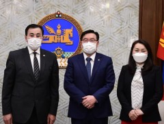 УИХ-ын гишүүн Б.Баттөмөр, Х.Баделхан, Х.Булгантуяа нар хуулийн төсөл өргөн барив