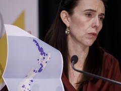 Шинэ Зеландад хөл хориог баасан гараг хүртэл сунгалаа 