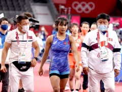 Б.Хонгорзул хүрэл медалийн төлөө олимп, дэлхийн аварга Хелен Марулистэй барилдлаа