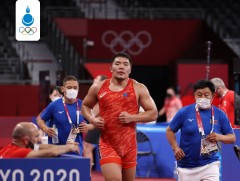 М.Лхагвагэрэл хүрэл медалийн төлөө барилдлаа