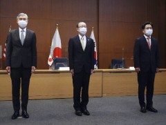 Япон, АНУ болон Өмнөд Солонгосын гурван талт уулзалт боллоо